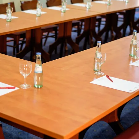 كونيغيسهوف أم فونكتورم 3*