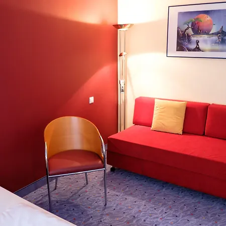 ホテル ケーニヒスホフ アム フンクトゥルム 3*